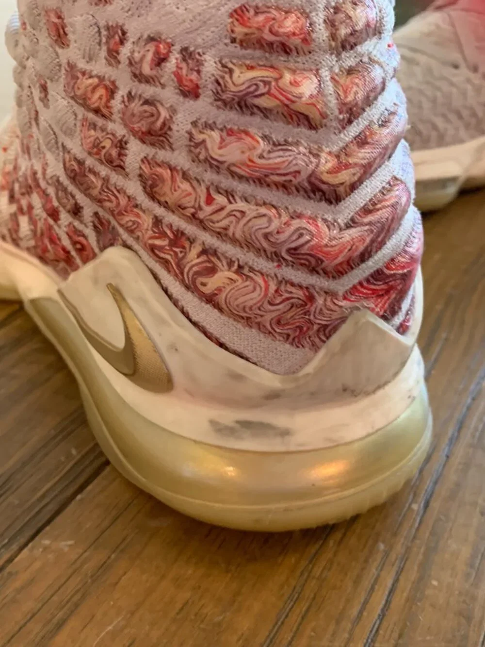 Nike LeBron 17 PRM Basketball Shoes, M Size 7/ W Size 8.5